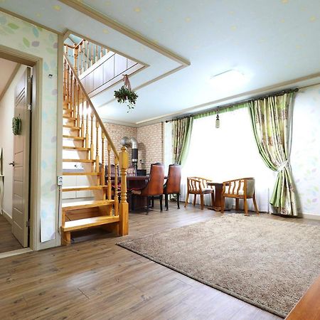 Yeowoogneul Pension Чхунчхон Екстер'єр фото