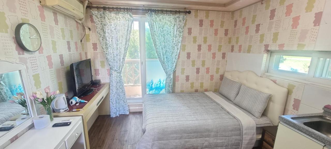 Yeowoogneul Pension Чхунчхон Екстер'єр фото